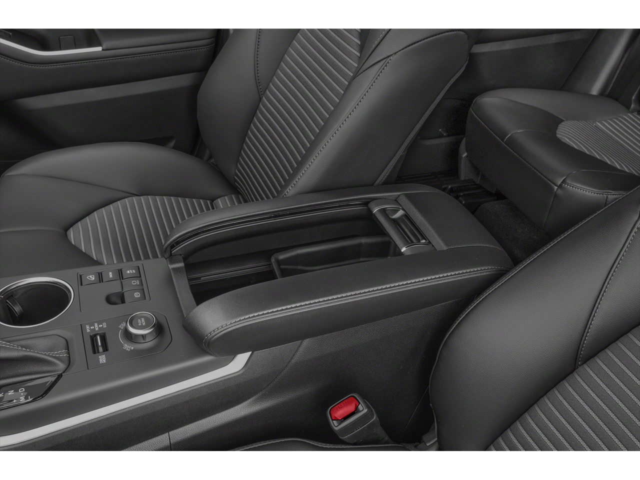 2025 Toyota Highlander LE - Photo 10