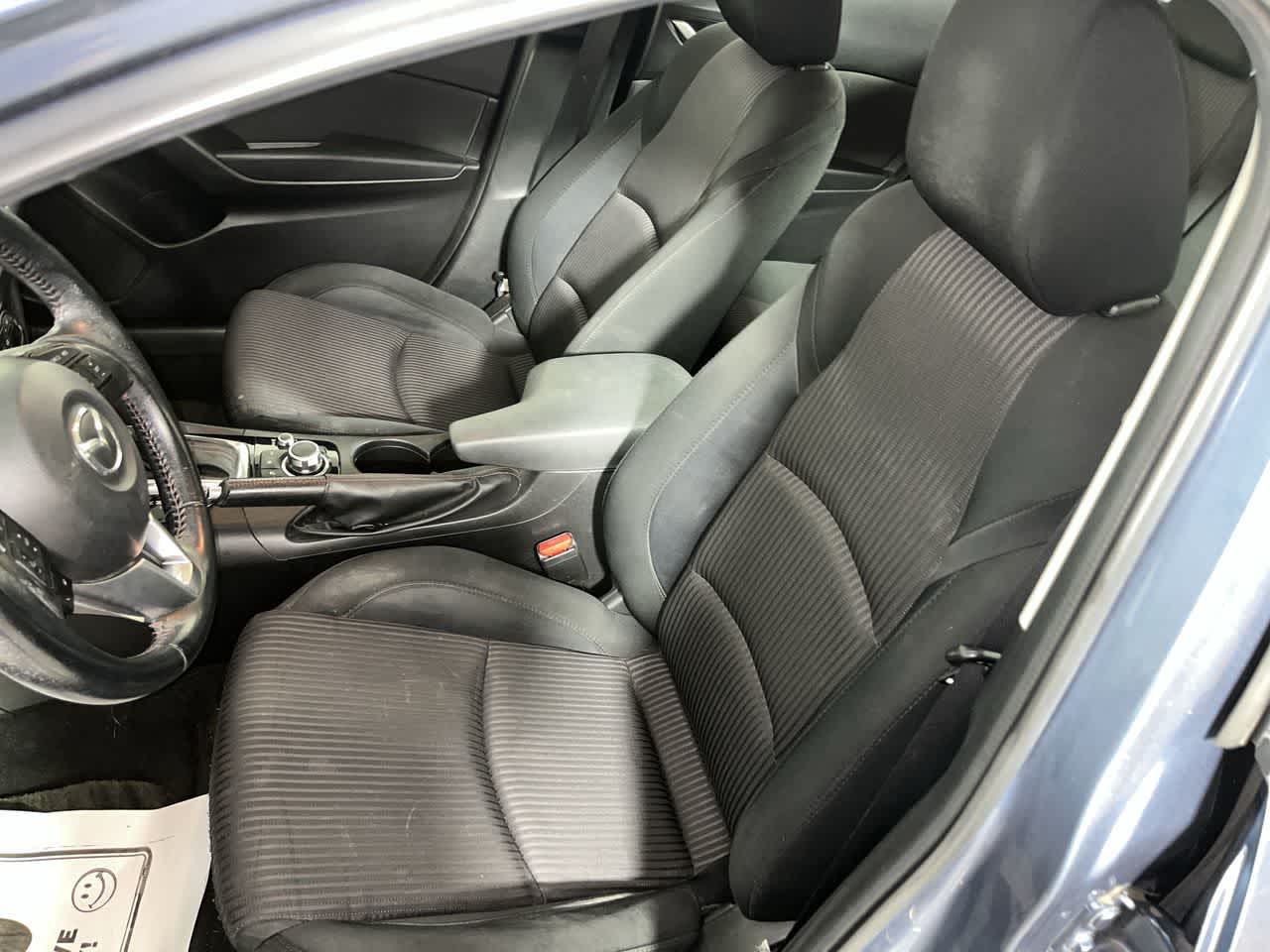 2016 Mazda Mazda3 i Touring