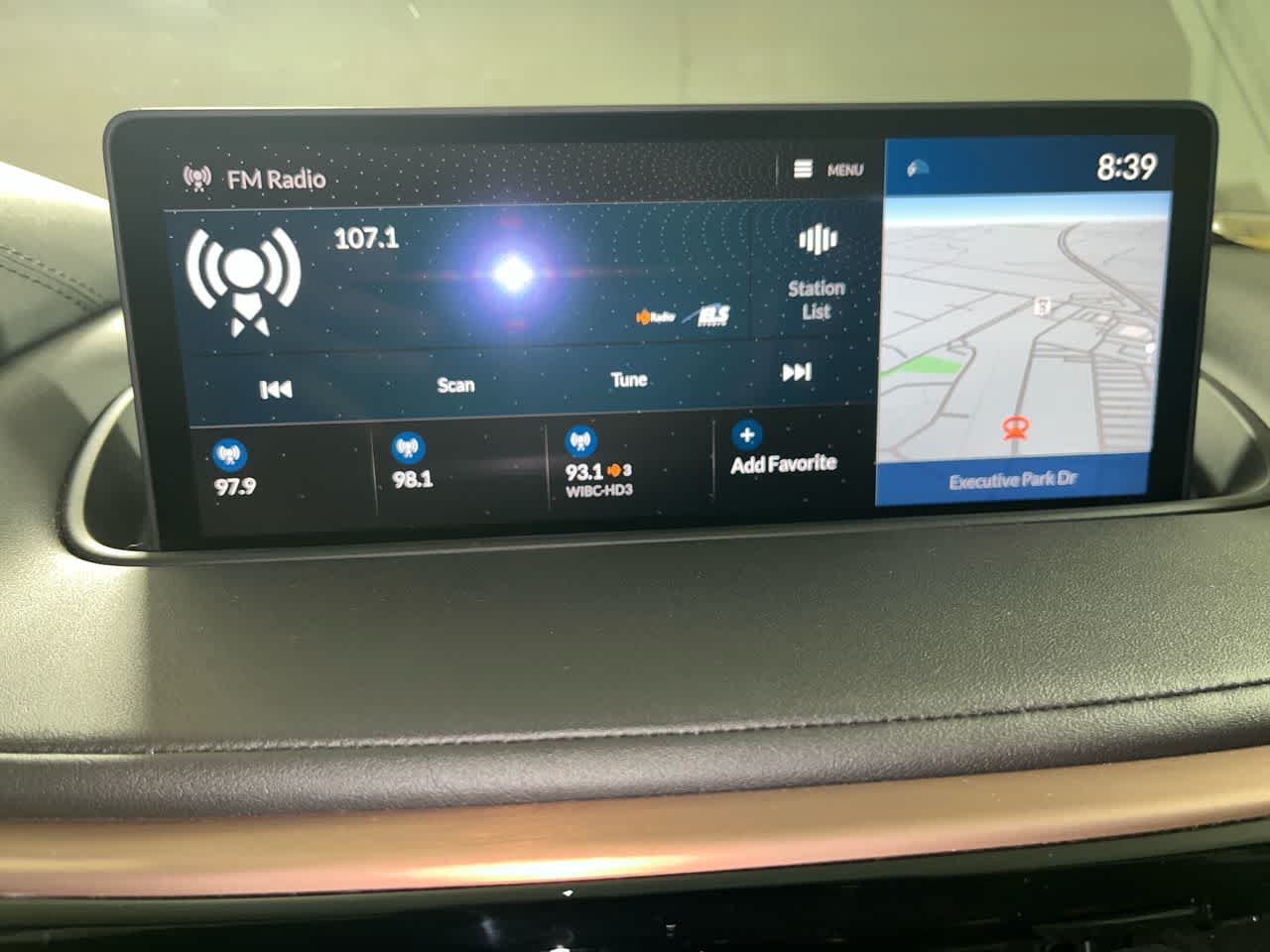 2022 Acura MDX w/Technology Package