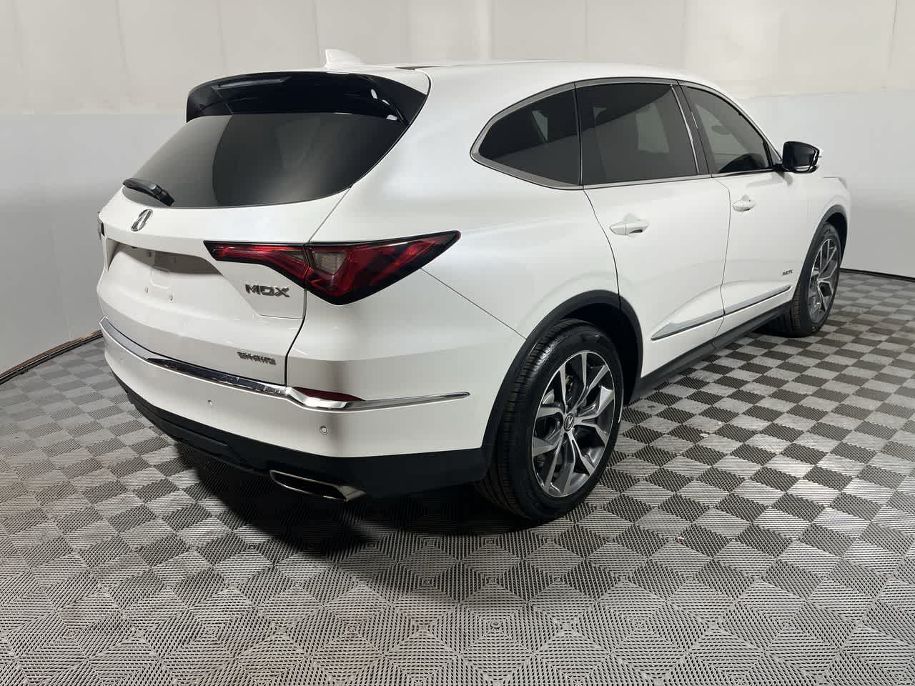 2022 Acura MDX w/Technology Package