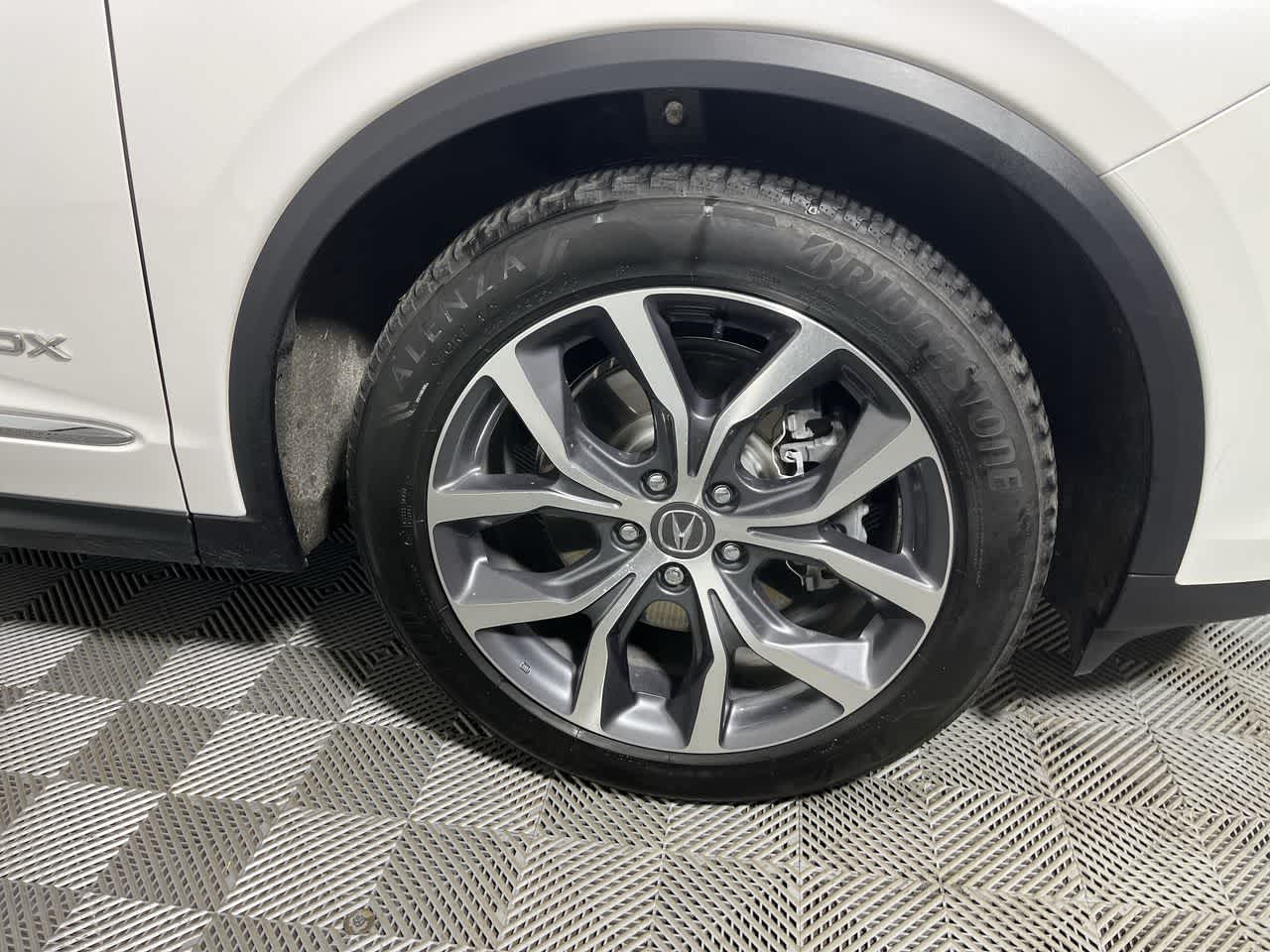 2023 Acura MDX w/Technology Package