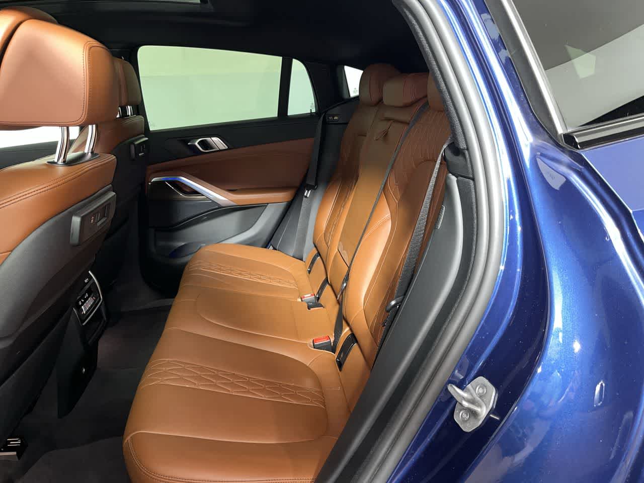 2023 BMW X6 xDrive40i xDrive40i