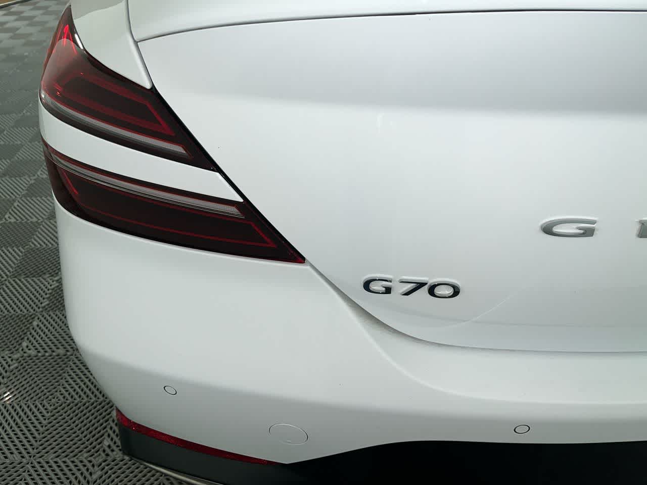 2025 Genesis G70 2.5T
