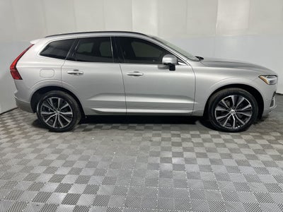 2022 Volvo XC60 Momentum