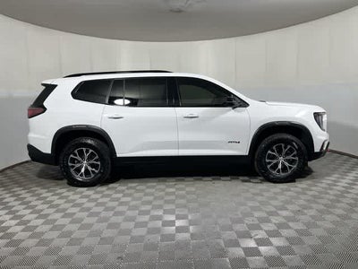 2025 GMC Acadia AWD AT4