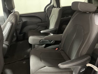 2024 Chrysler Pacifica Touring