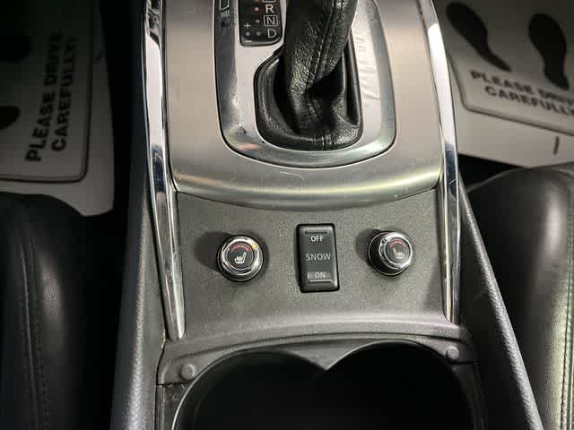 2015 INFINITI Q40 4dr Sdn AWD