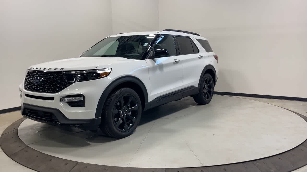 2024 Ford Explorer ST-Line