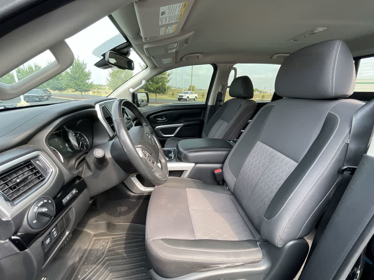 2021 Nissan Titan SV