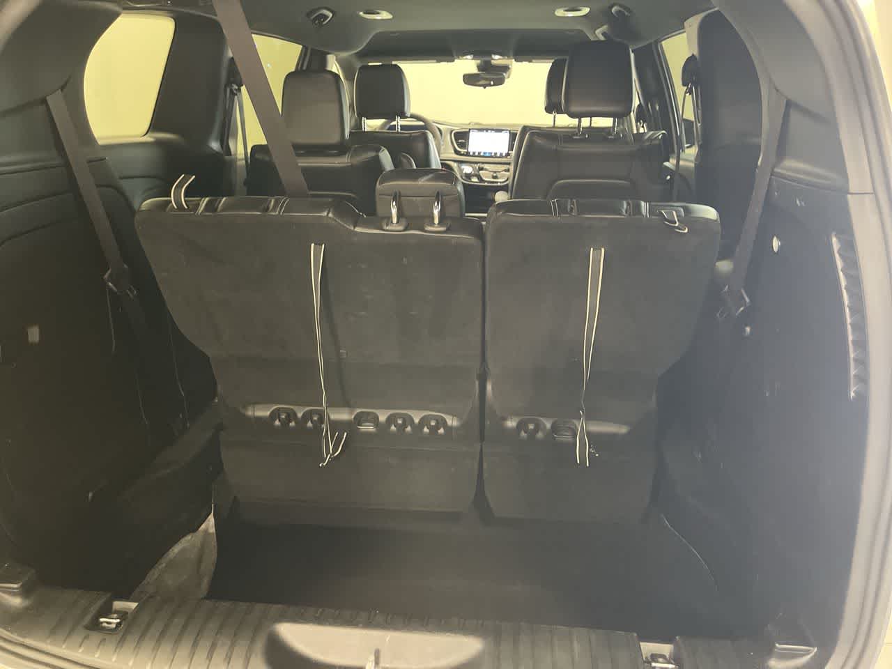 2024 Chrysler Pacifica Hybrid S Appearance Pkg