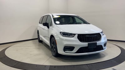 2024 Chrysler Pacifica Hybrid S Appearance Pkg