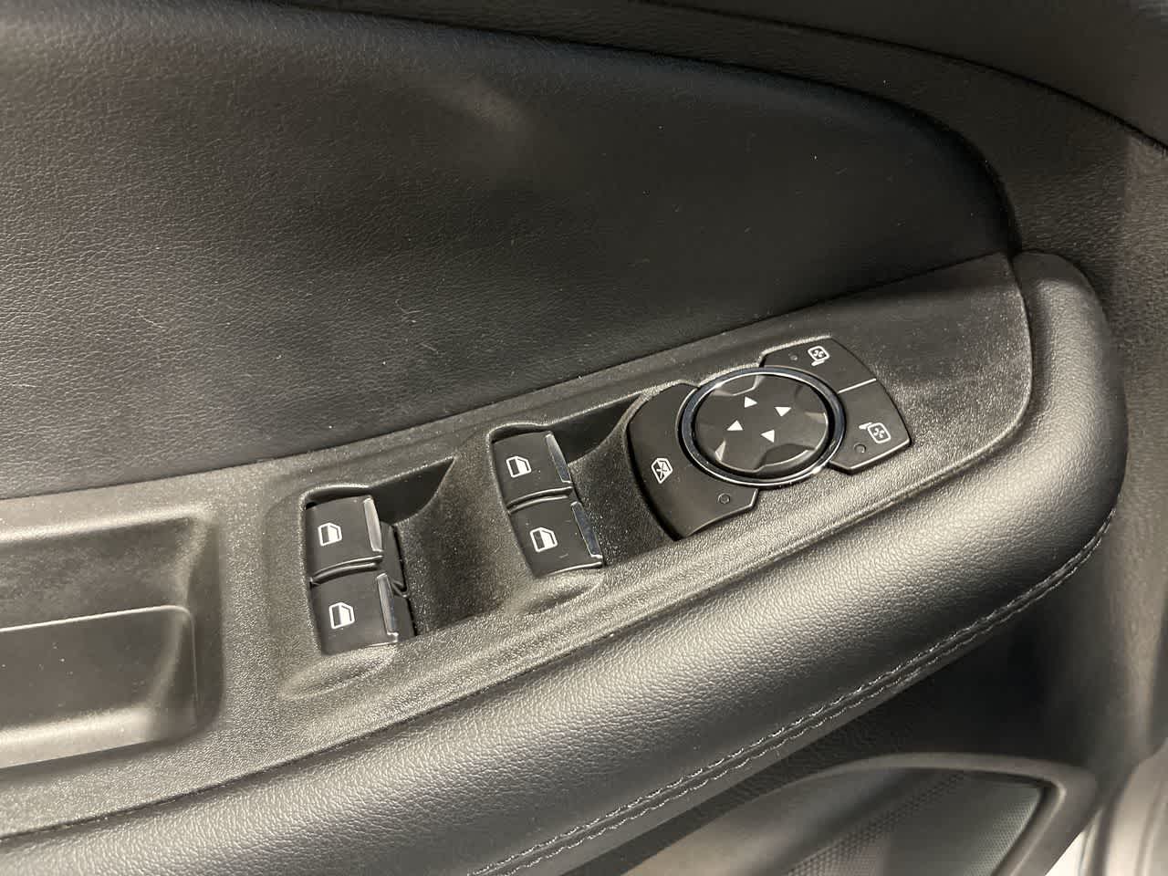 2022 Ford Edge SE
