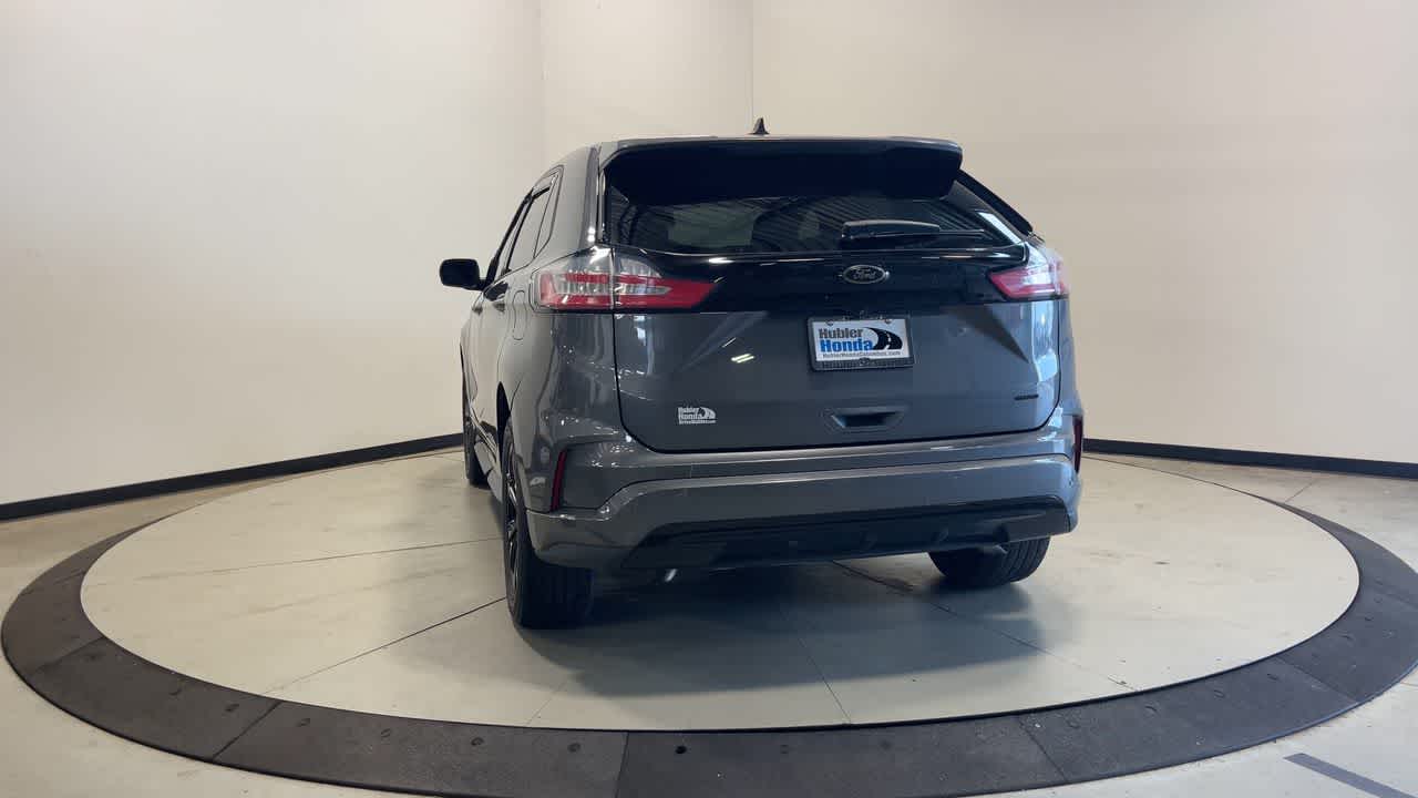 2022 Ford Edge SE