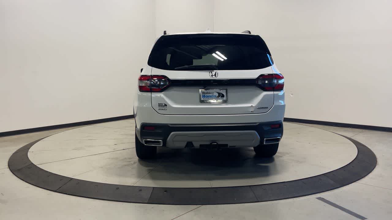 2025 Honda Pilot Touring
