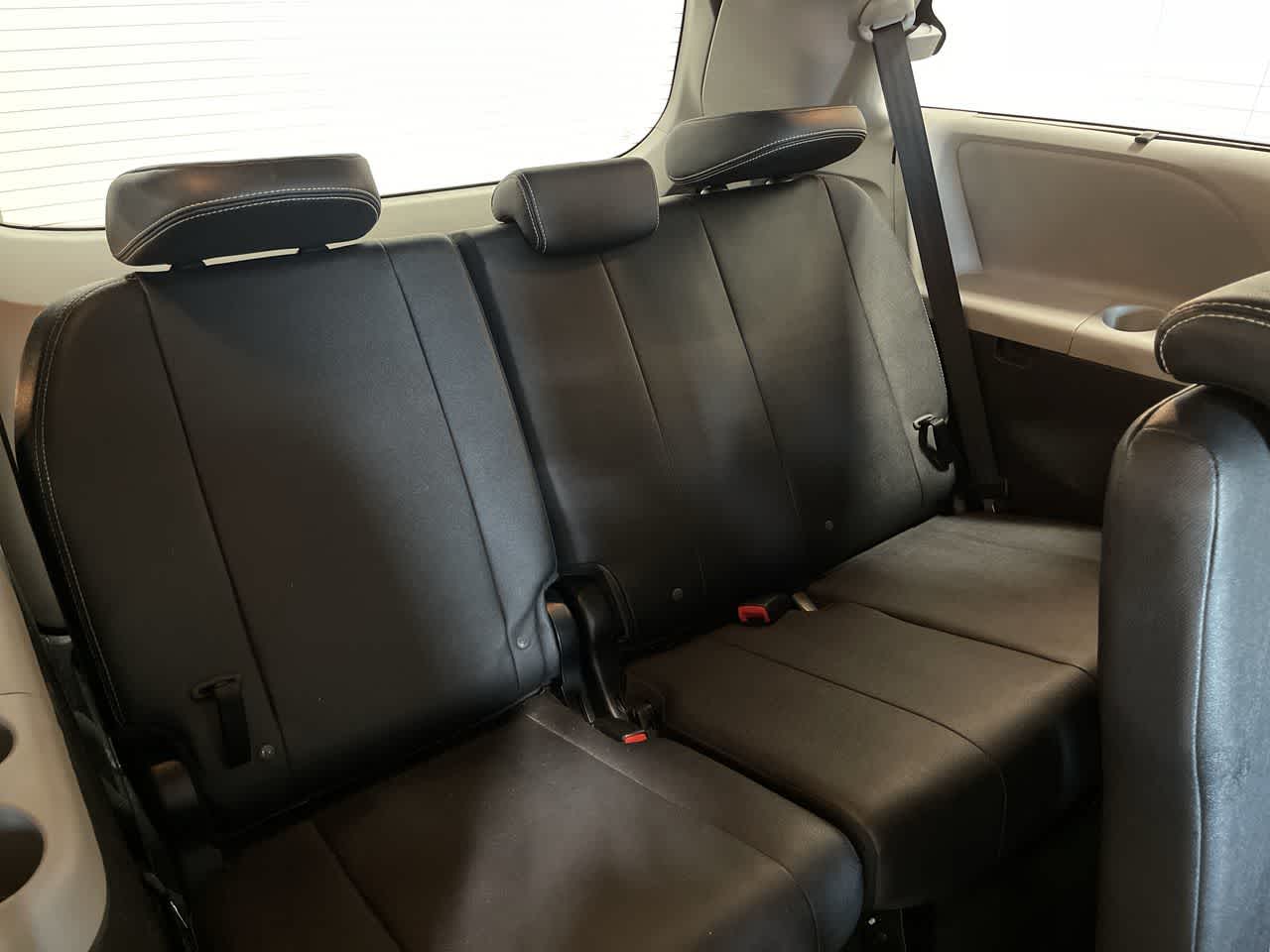 2017 Toyota Sienna SE Premium