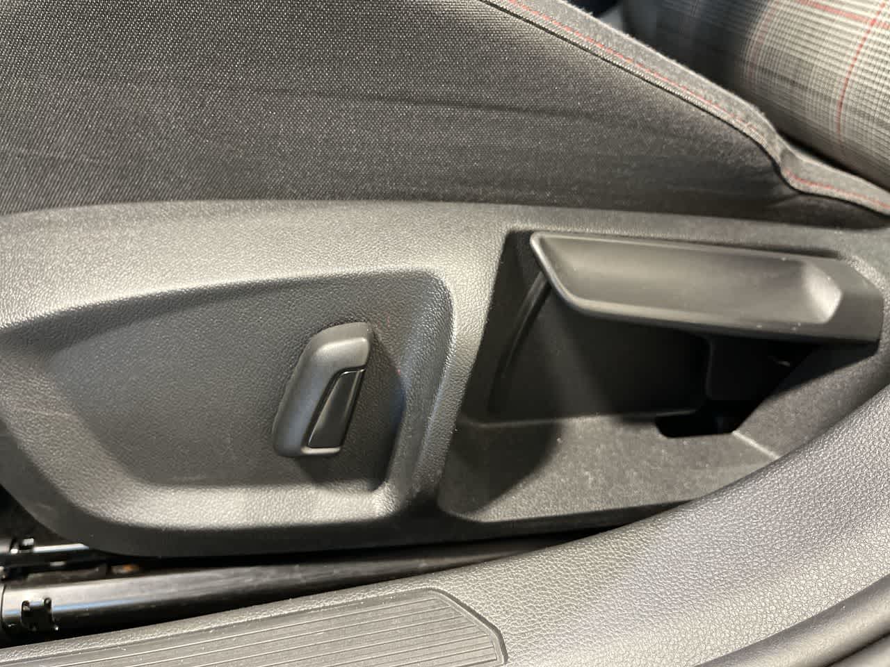 2024 Volkswagen Golf GTI S