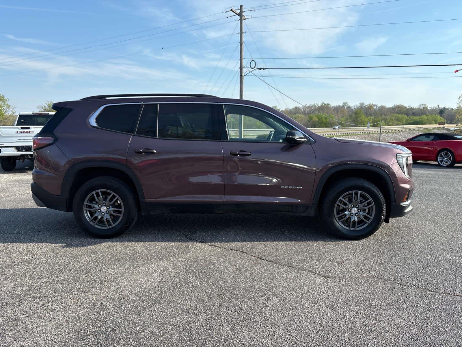 2025 GMC Acadia Elevation