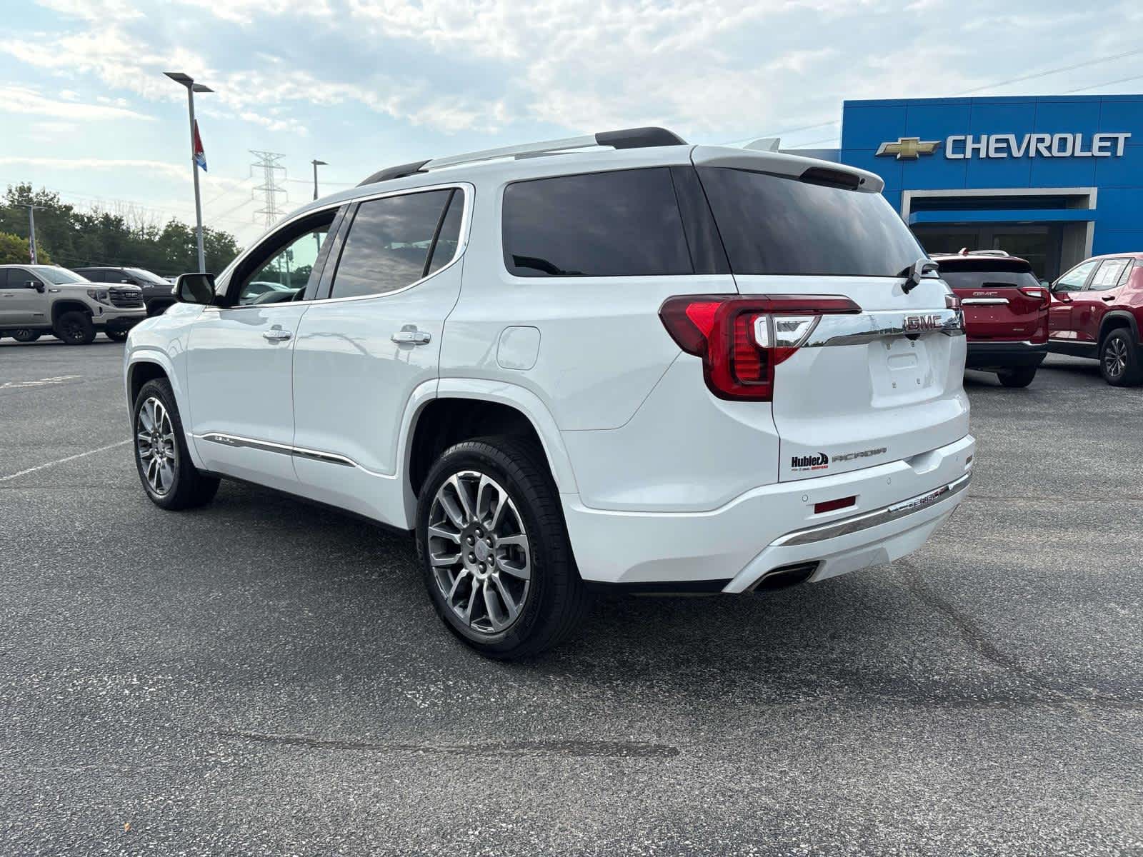 2023 GMC Acadia Denali