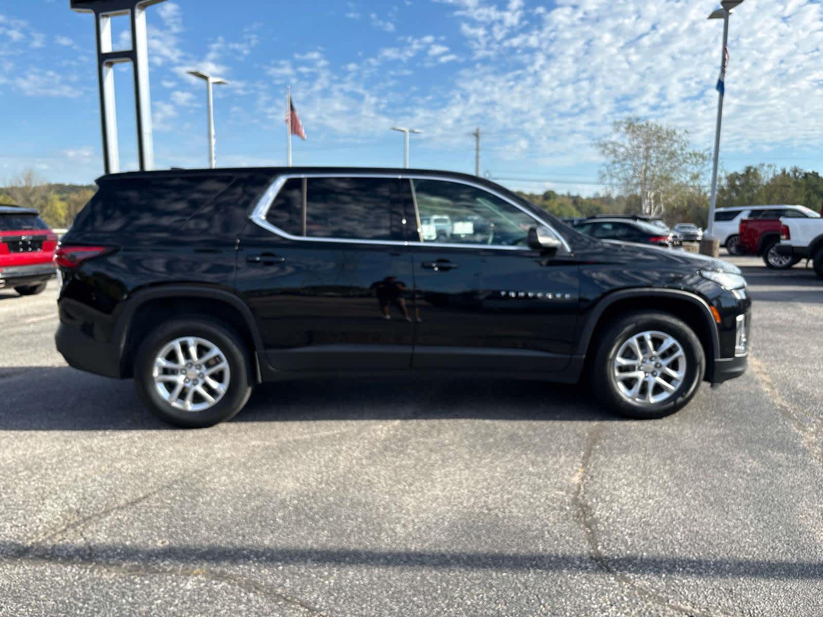 2023 Chevrolet Traverse LS