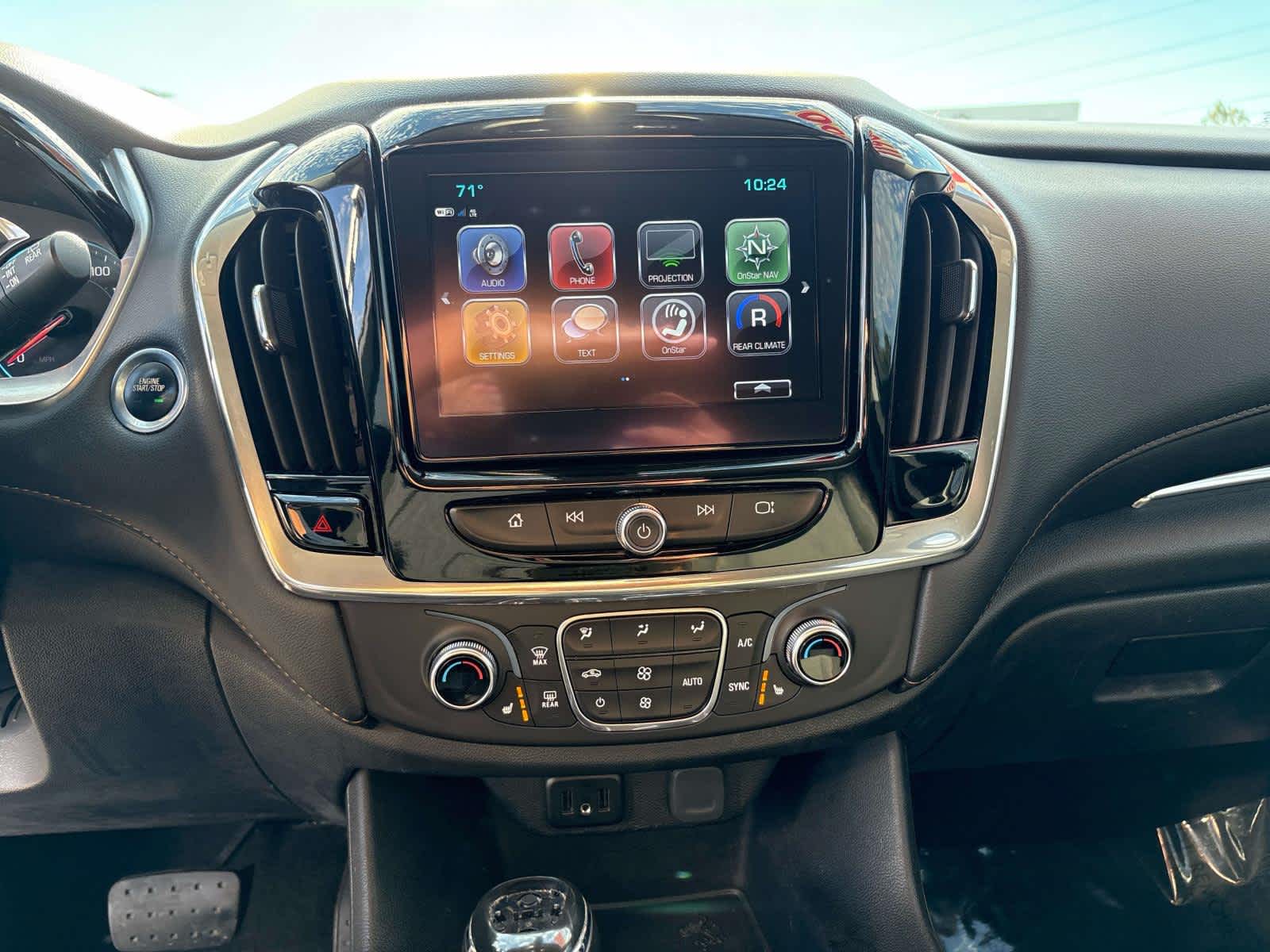 2018 Chevrolet Traverse LT Cloth