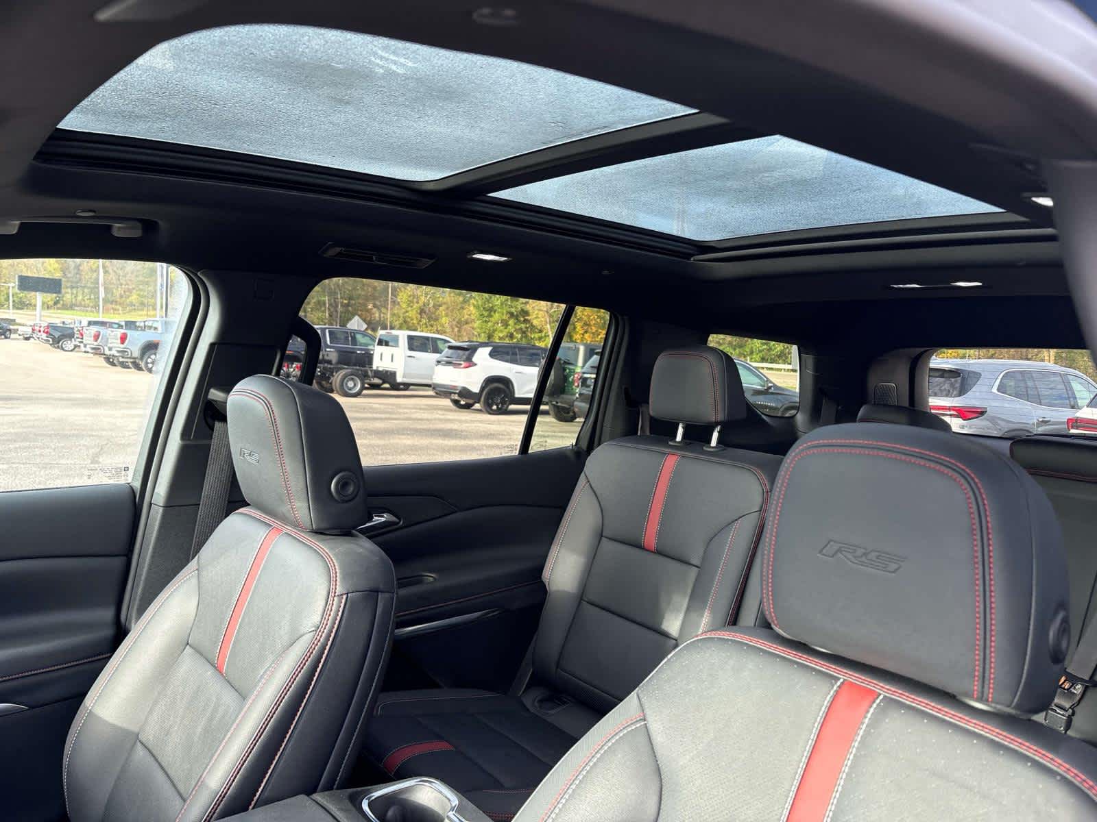 2025 Chevrolet Traverse RS