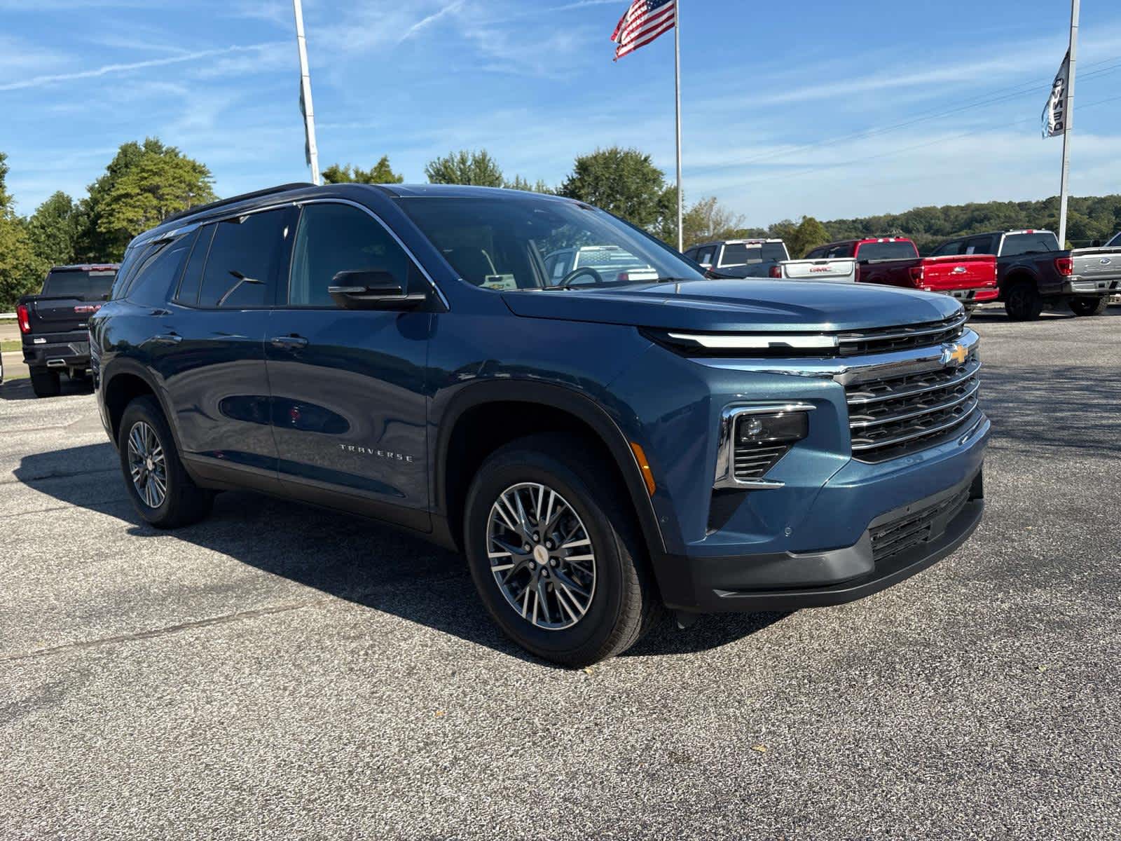 2025 Chevrolet Traverse LT