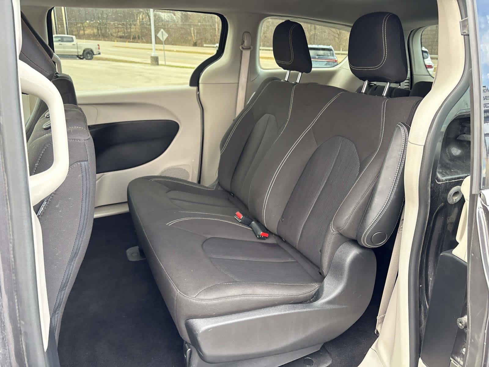 2020 Chrysler Voyager L