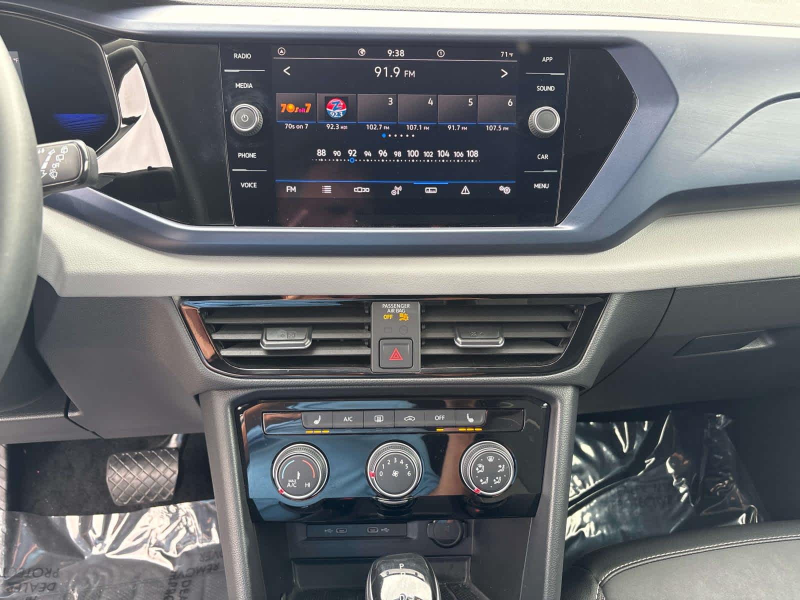 2023 Volkswagen Taos SE