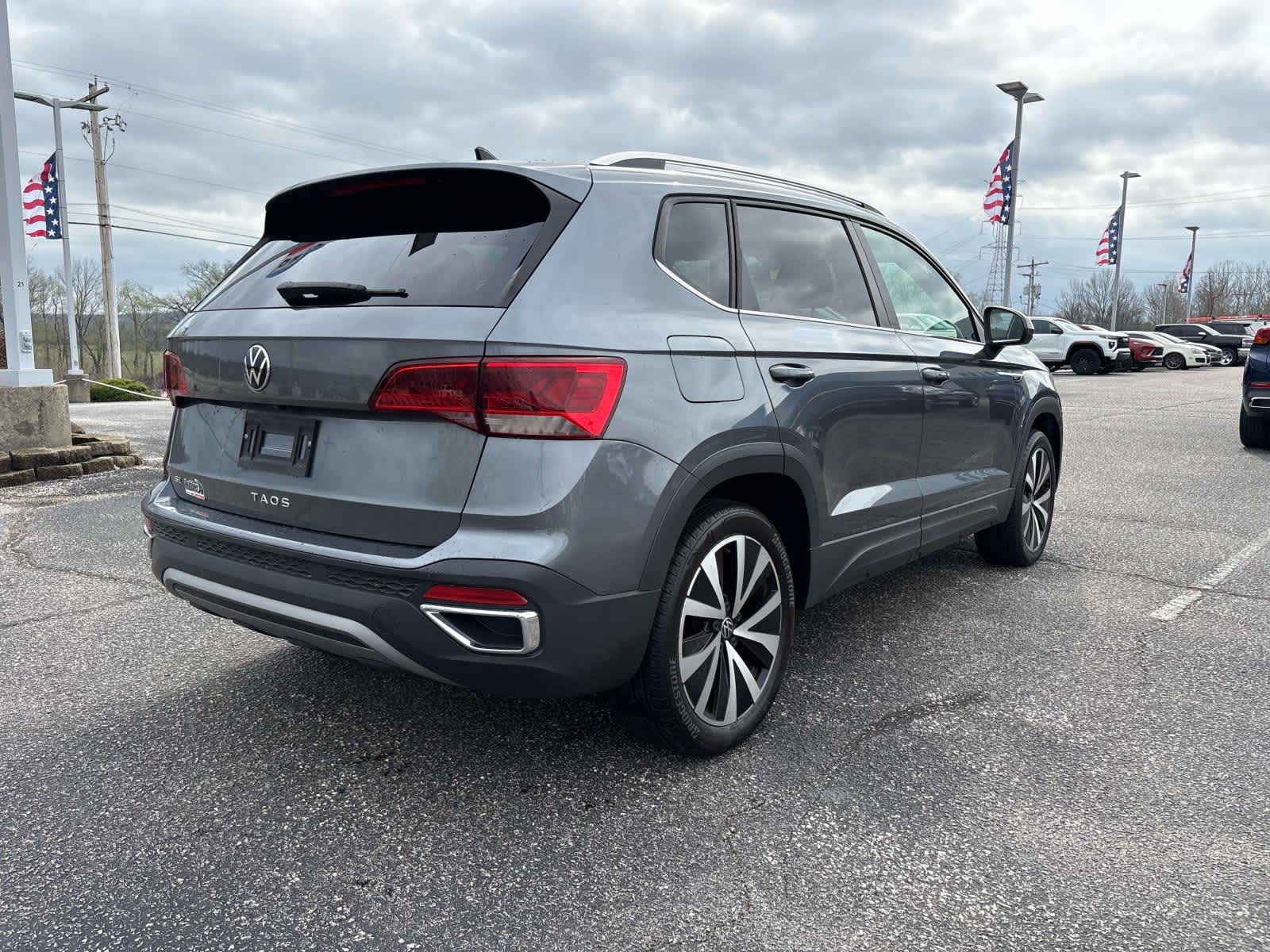 2023 Volkswagen Taos SE