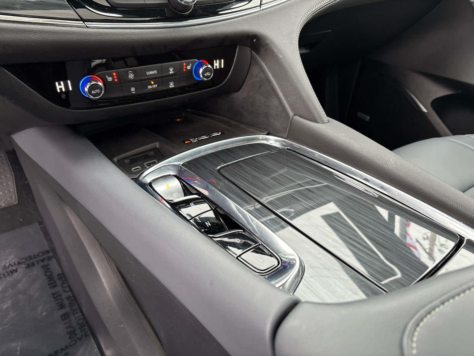 2024 Buick Enclave Essence