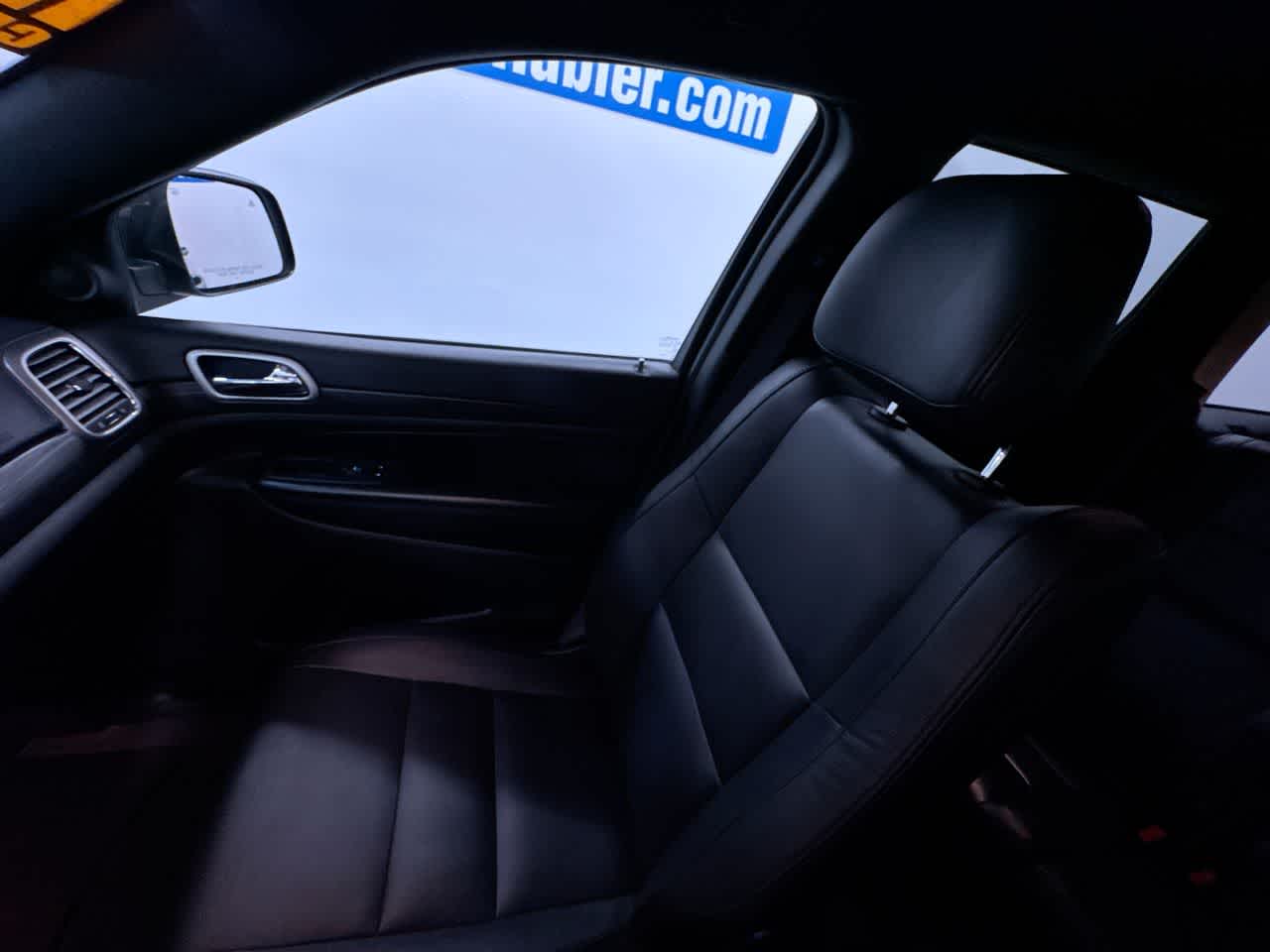 2020 Jeep Grand Cherokee Laredo E