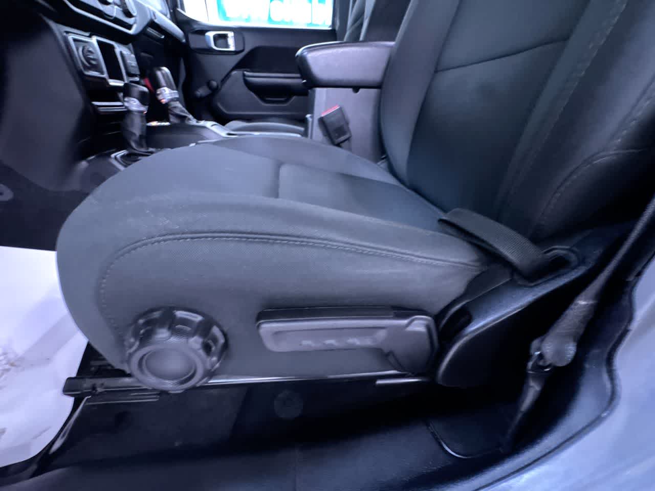 2021 Jeep Gladiator Willys Sport