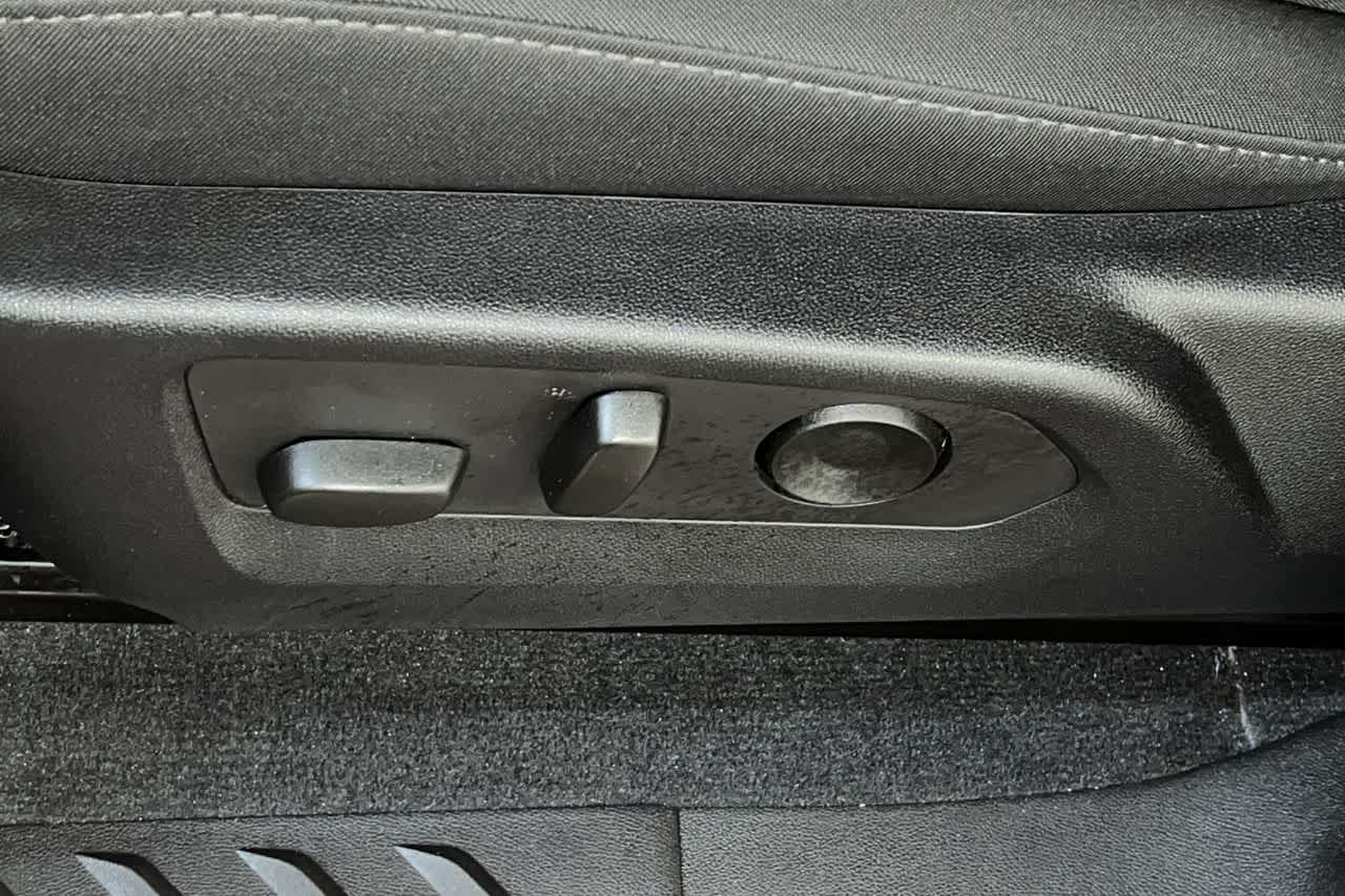 2023 Chevrolet Colorado WT