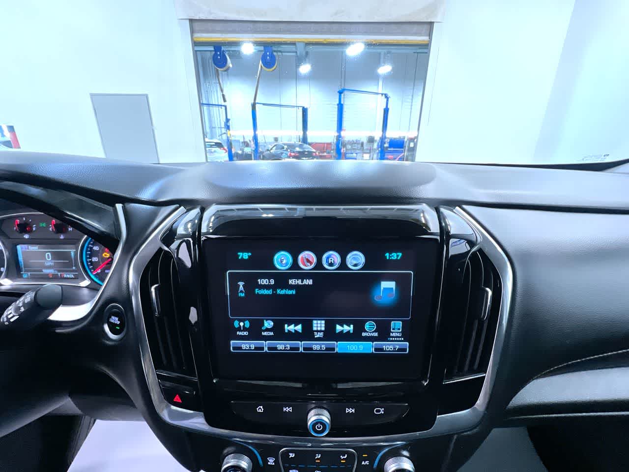 2018 Chevrolet Traverse LT Cloth