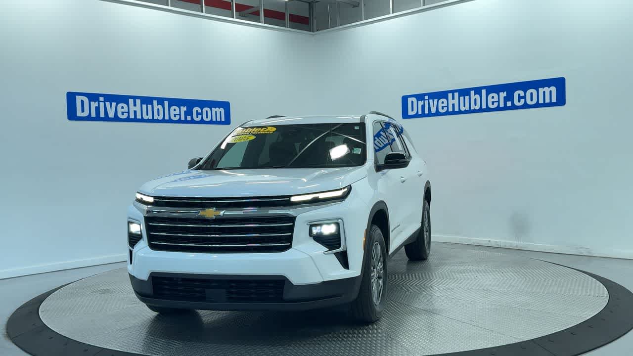 2025 Chevrolet Traverse LT