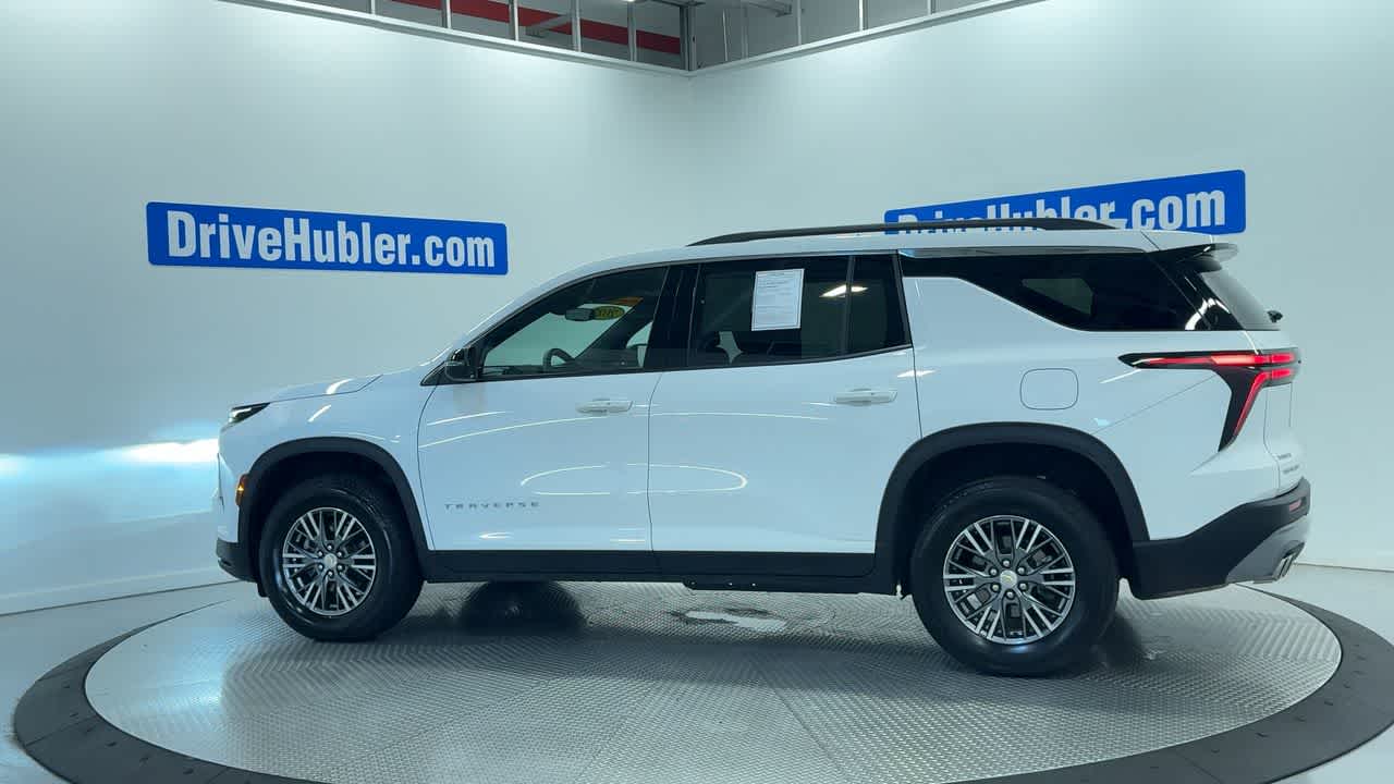 2025 Chevrolet Traverse LT