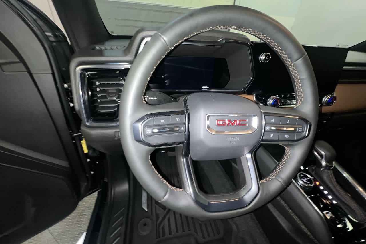 2023 GMC Canyon 4WD AT4
