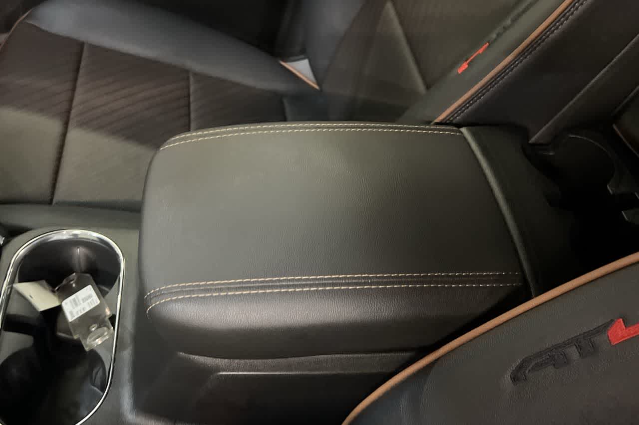 2023 GMC Canyon 4WD AT4