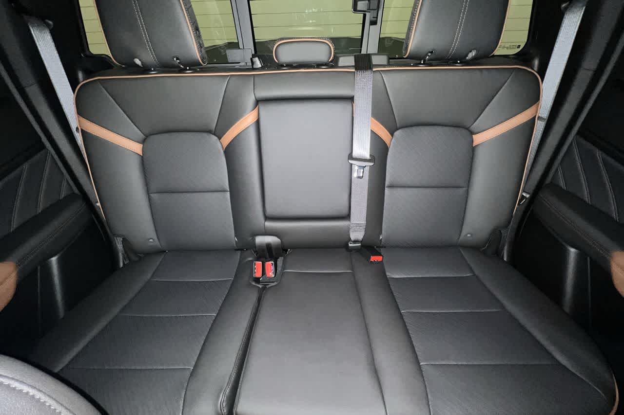 2023 GMC Canyon 4WD AT4
