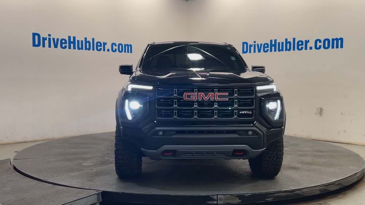 2023 GMC Canyon 4WD AT4