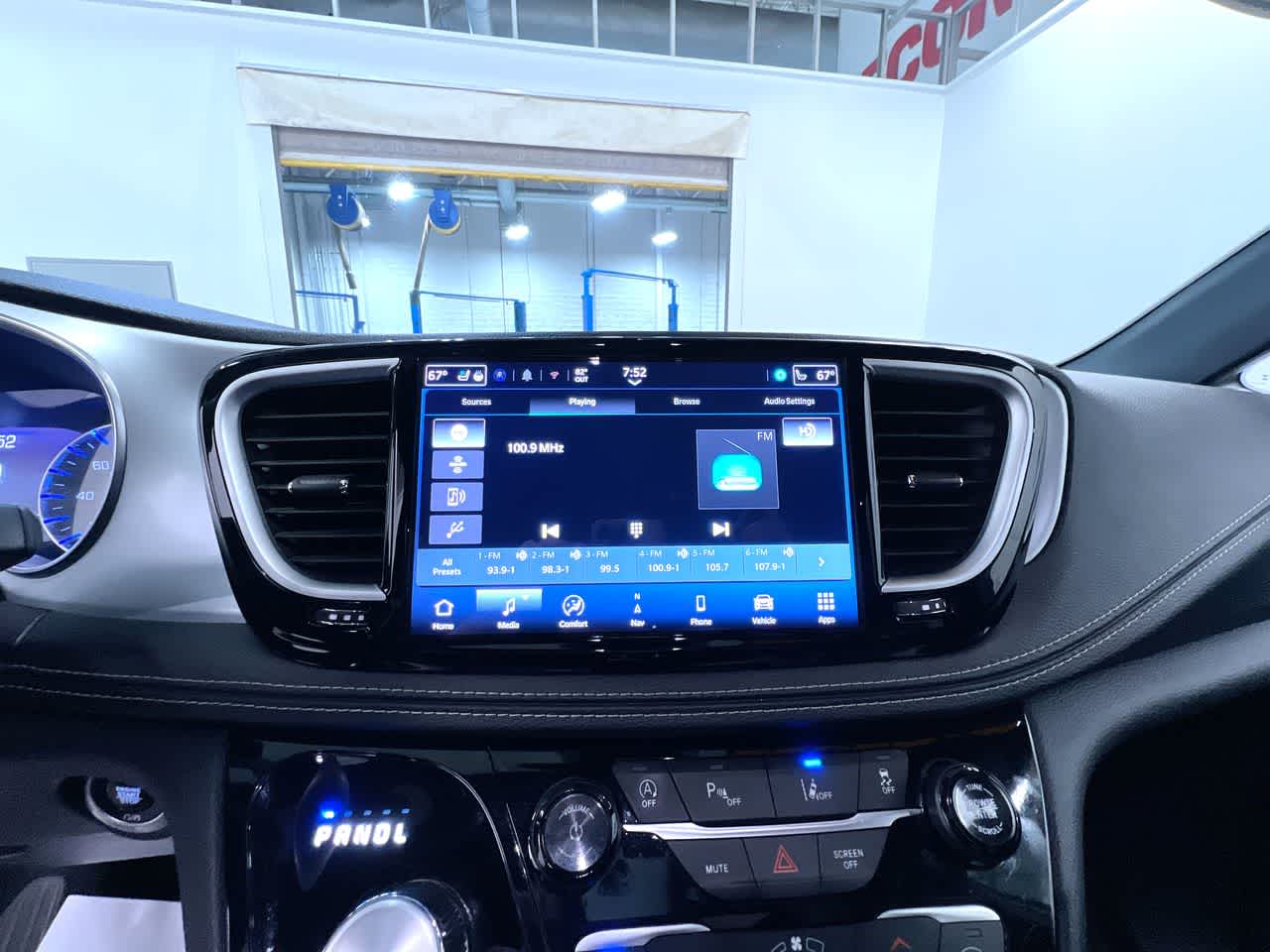 2025 Chrysler Pacifica Limited