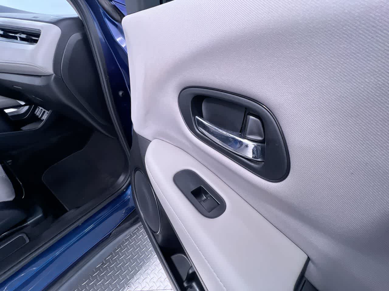 2016 Honda HR-V LX