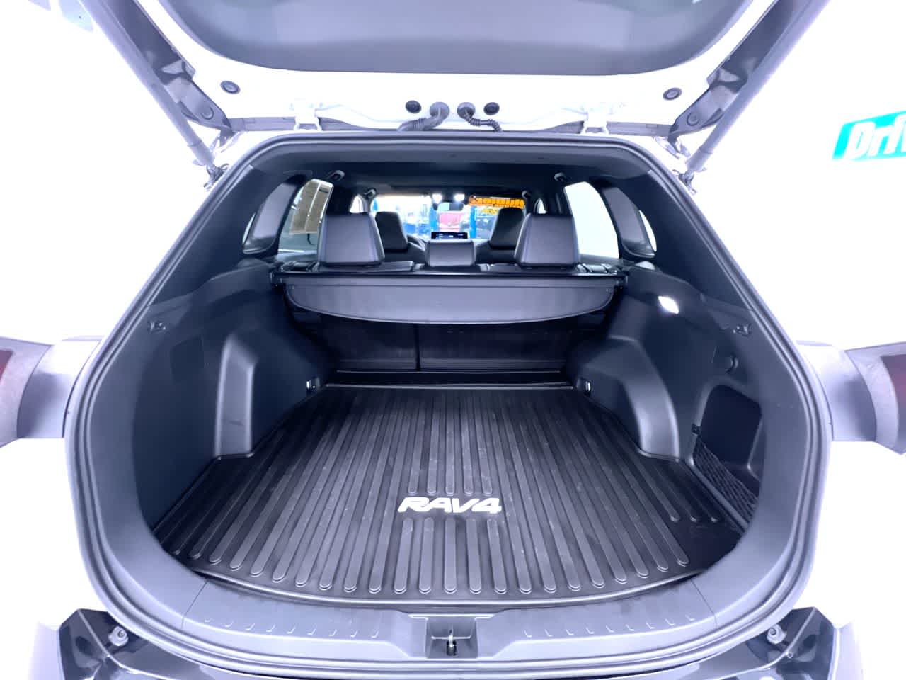 2025 Toyota RAV4 Hybrid XSE