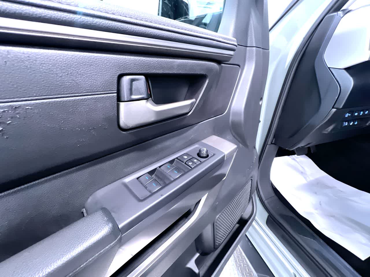 2024 Toyota Tundra 4WD SR5