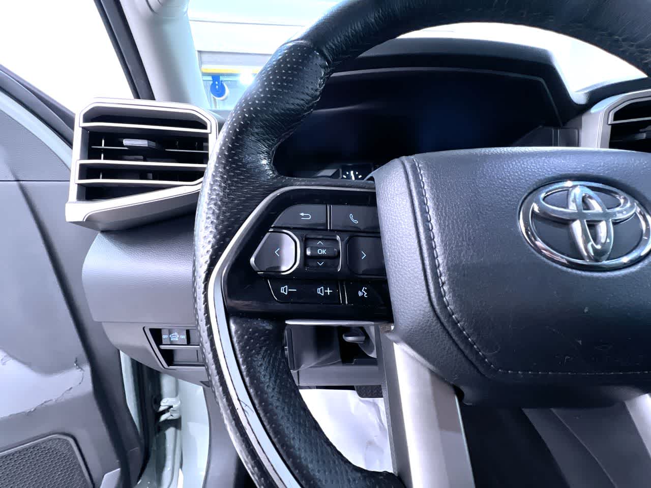 2024 Toyota Tundra 4WD SR5