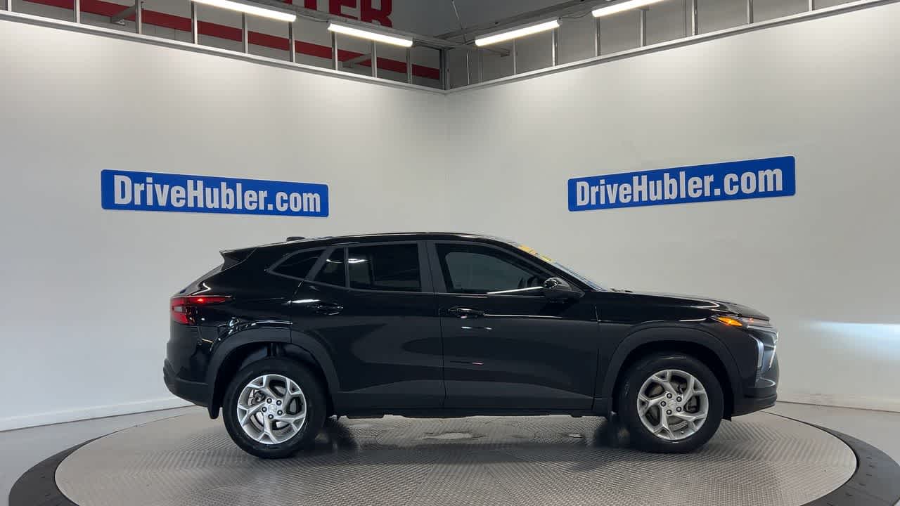 2025 Chevrolet Trax LS