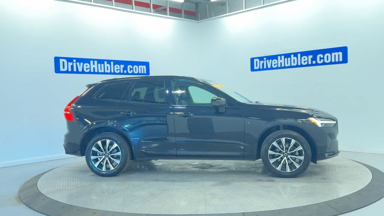 2023 Volvo XC60 Plus Dark Theme