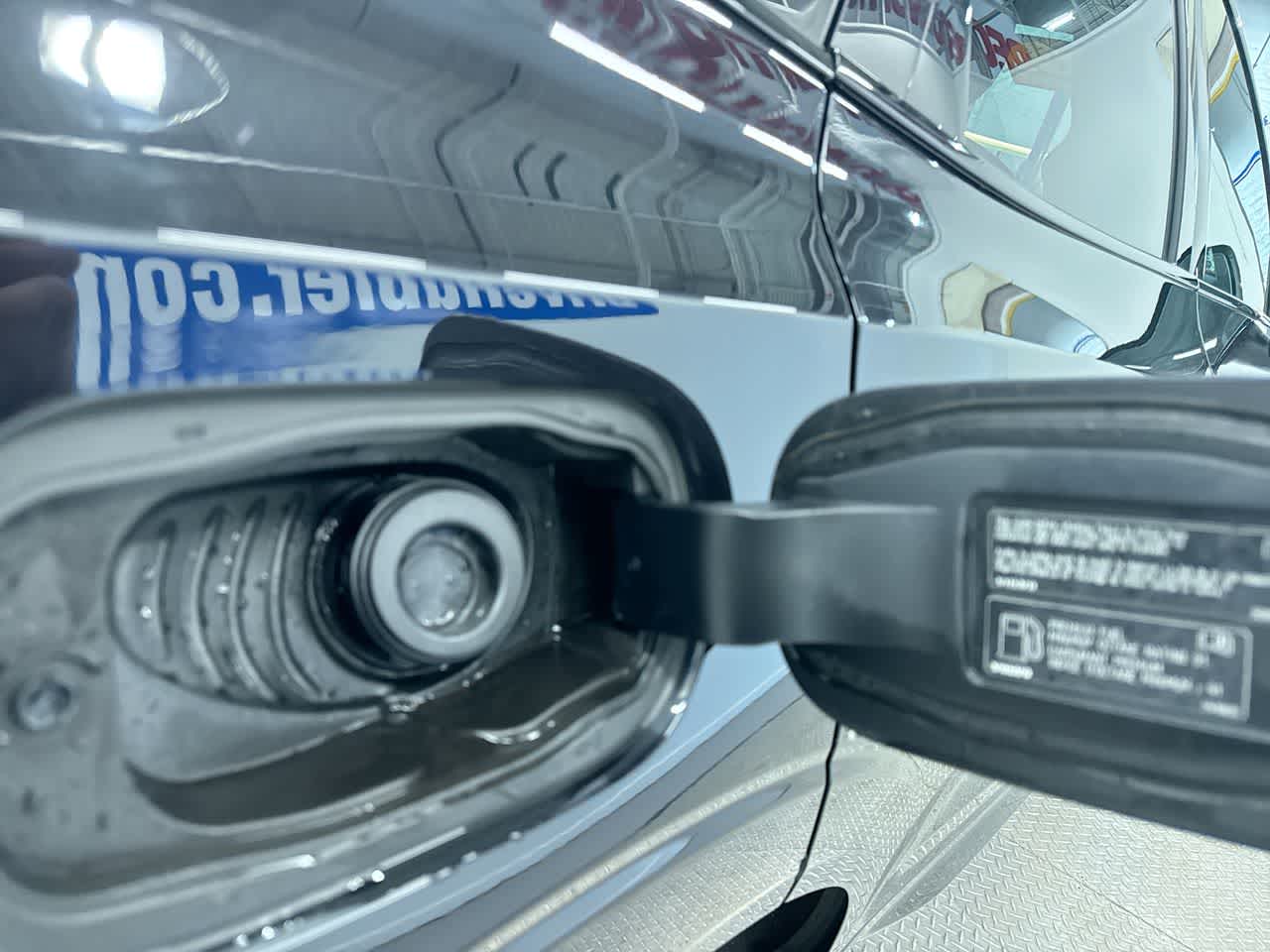 2023 Volvo XC60 Plus Dark Theme