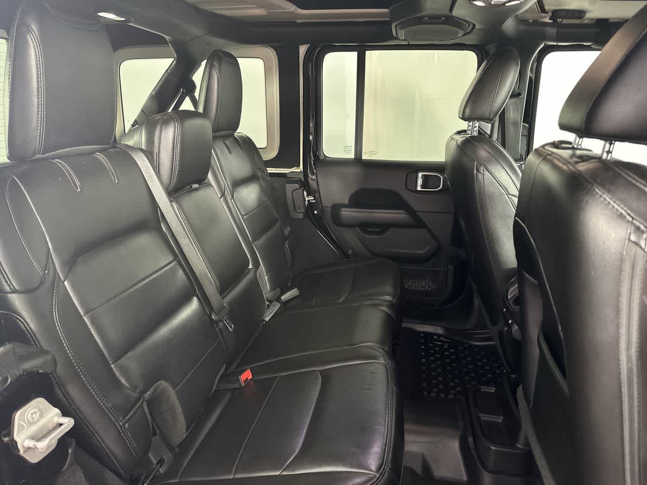 2020 Jeep Wrangler Unlimited Sahara Altitude