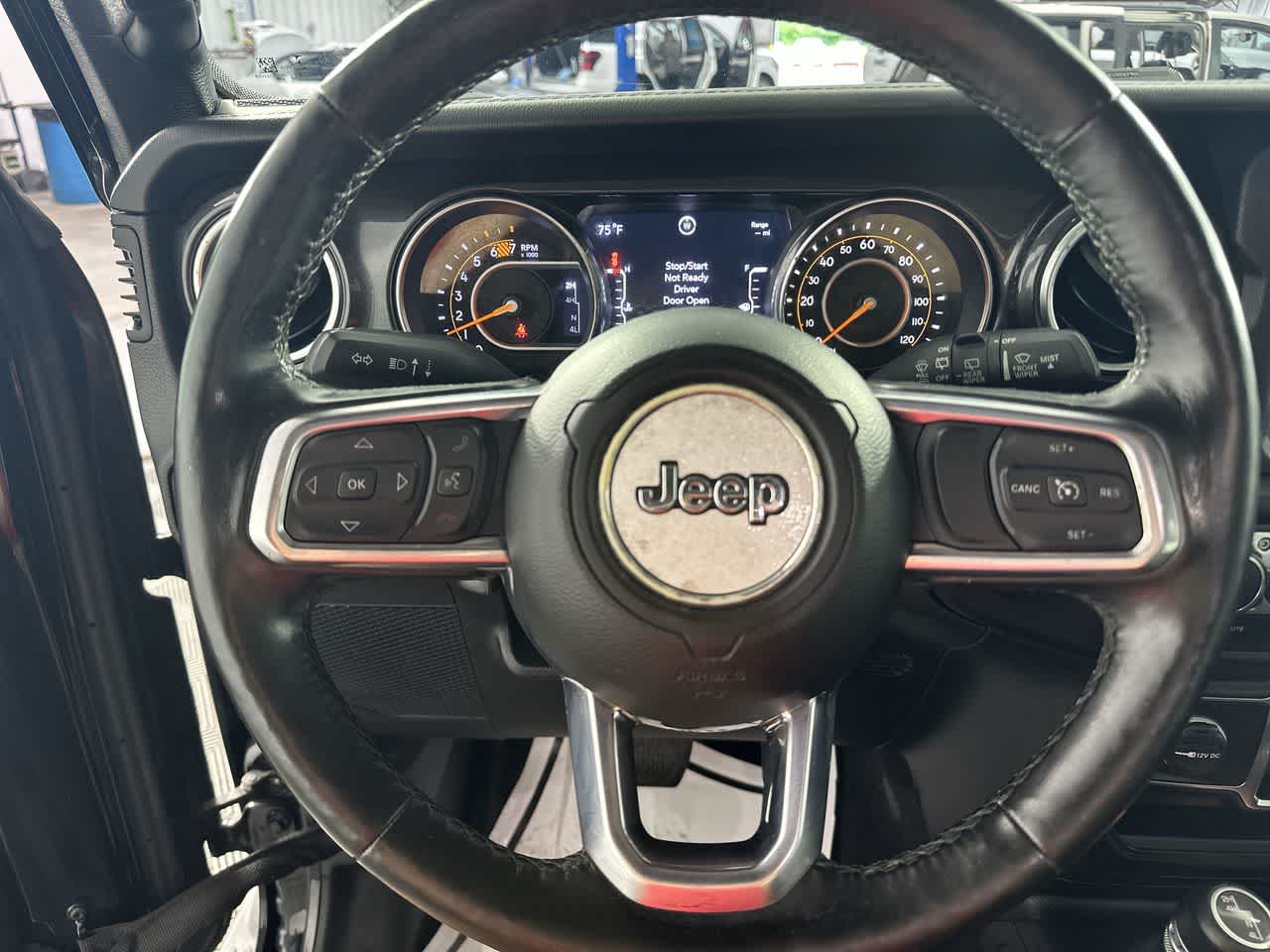2020 Jeep Wrangler Unlimited Sahara Altitude